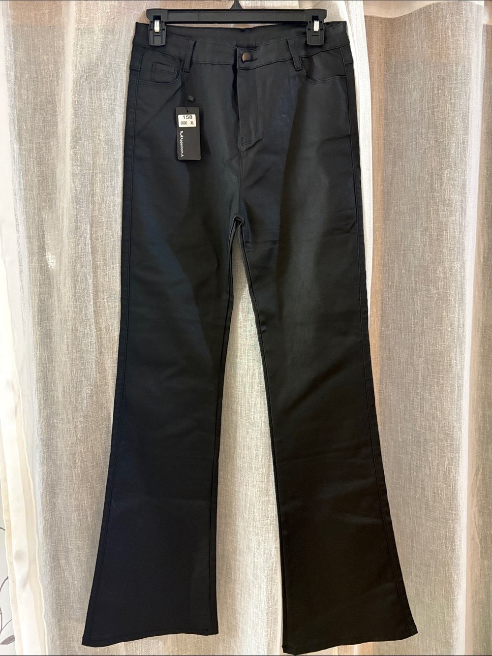 Women's Black Flare Jeans — Sleek Stretch Wide Leg
